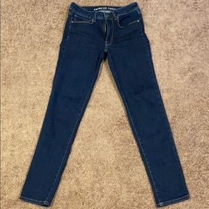 American Eagle women’s skinny jeans